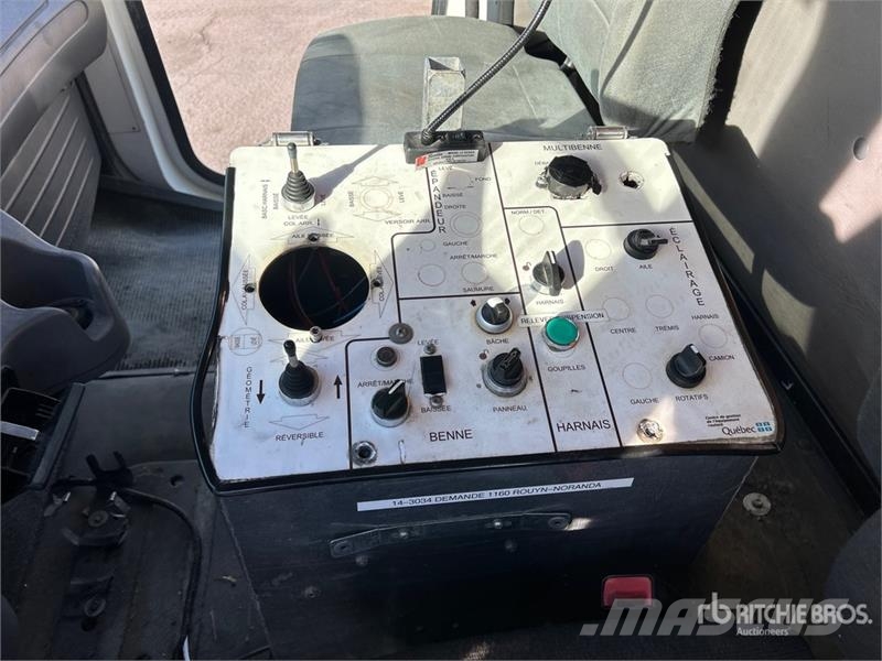 Freightliner 114SD 6x4 T/A Dump Truck Tippbil
