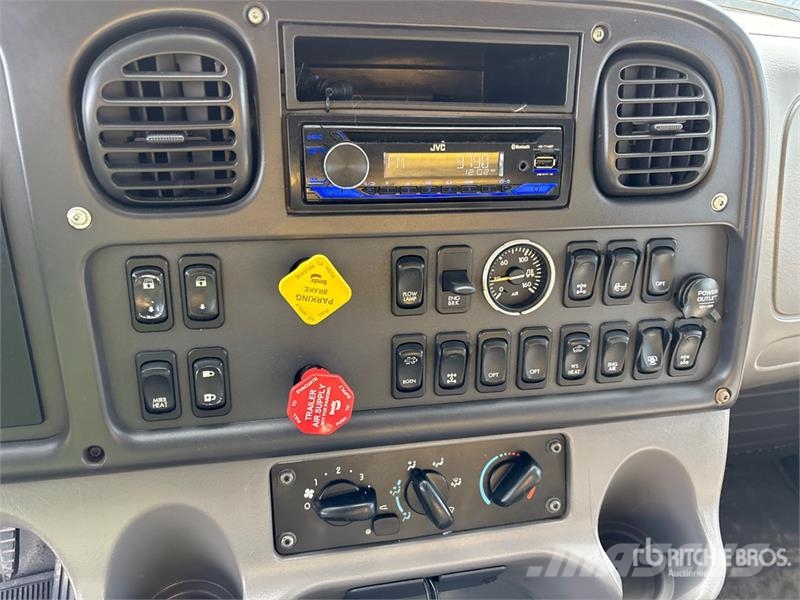 Freightliner 114SD 6x4 Snow Plow Truck 都市/通用型車輛
