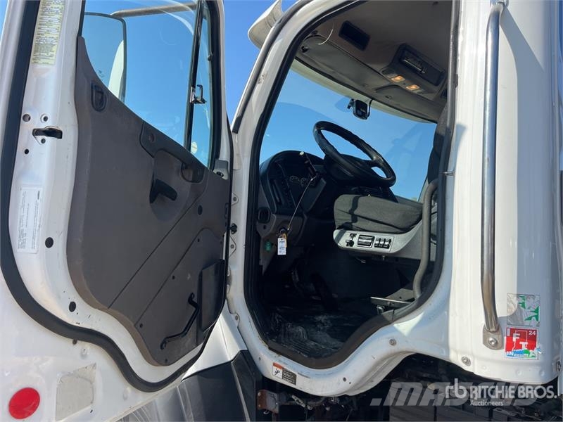 Freightliner 114SD 6x4 Rollback Truck Recovery vehicles