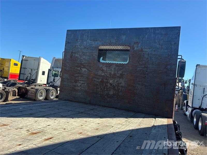 Freightliner 114SD 8x4 Flatbed Truck Kamioni sa otvorenim sandukom