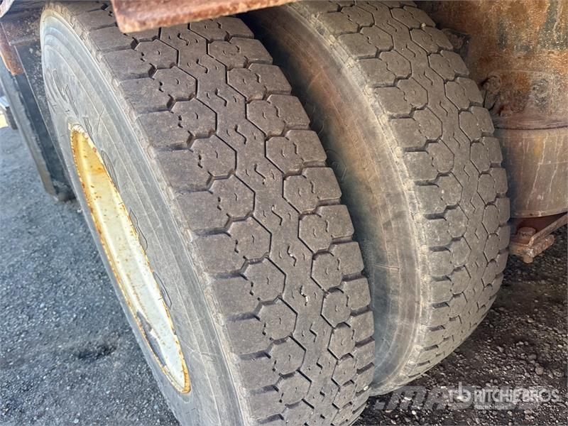 Freightliner 114SD 8x4 Flatbed Truck Kamioni sa otvorenim sandukom