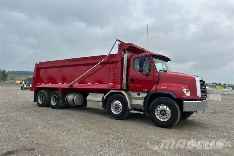 Freightliner 114SD 8x4 Twin-Steer T/A Dump Truck Tipper trucks