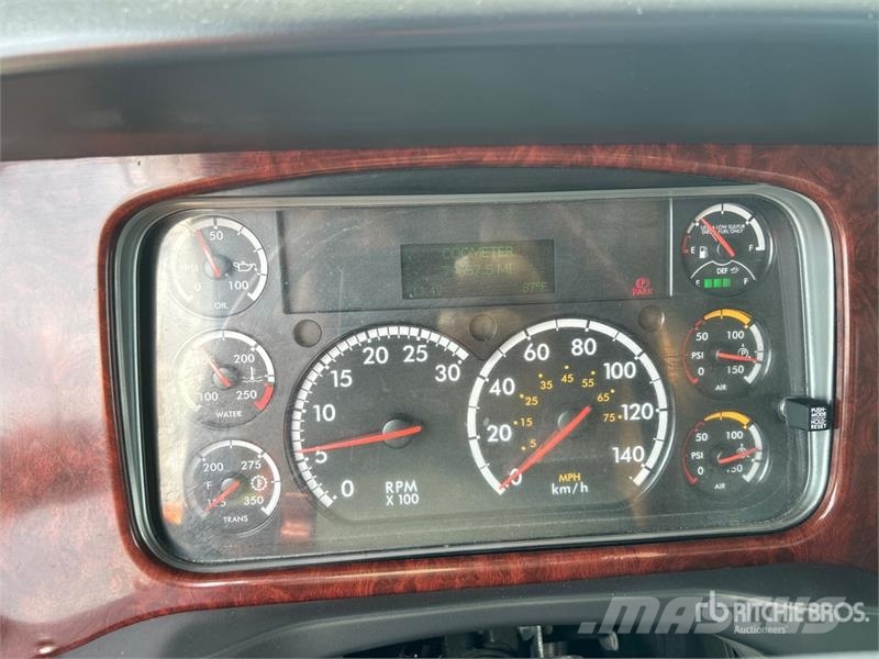 Freightliner 114SD 8x4 Tri/A Dump Truck Tipper trucks