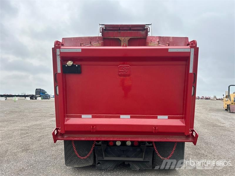 Freightliner 114SD 8x4 Twin-Steer T/A Dump Truck Tipper trucks