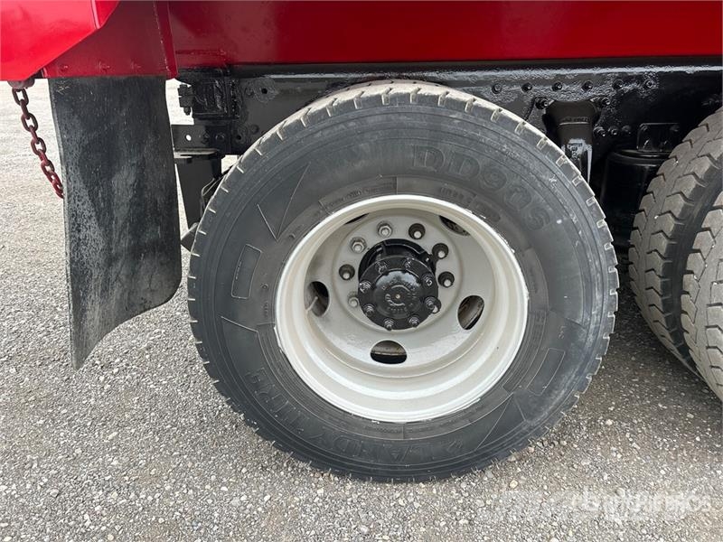 Freightliner 114SD 8x4 Twin-Steer T/A Dump Truck Tipper trucks