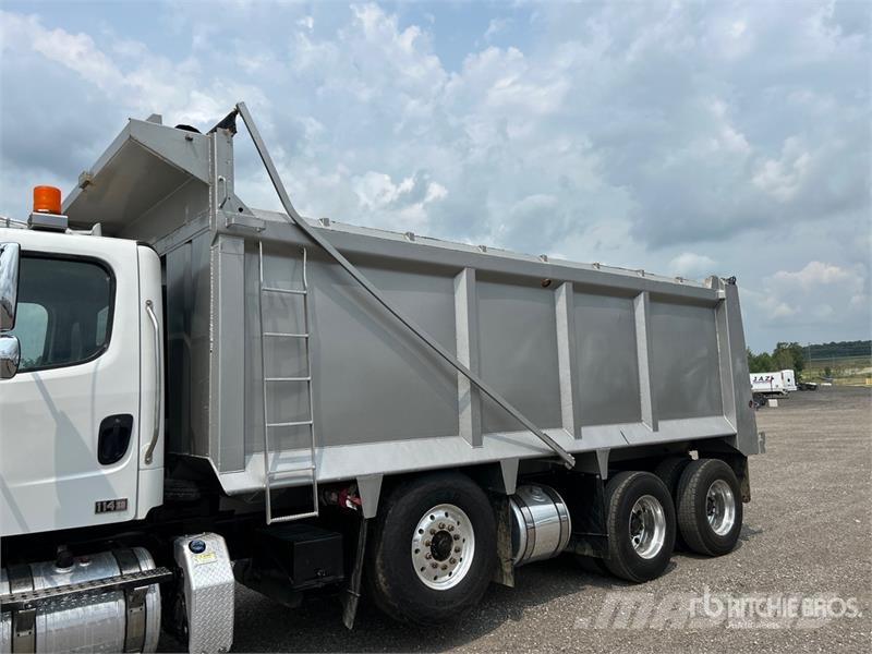 Freightliner 114SD 8x4 Tri/A Dump Truck Tipper trucks
