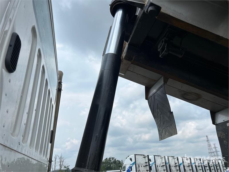 Freightliner 114SD 8x4 Tri/A Dump Truck Tipper trucks