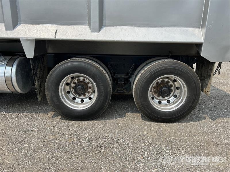 Freightliner 114SD 8x4 Tri/A Dump Truck Tipper trucks