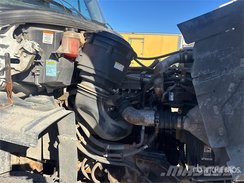 Freightliner 114SD 8x4 Flatbed Truck Kamioni sa otvorenim sandukom