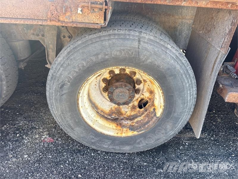 Freightliner 114SD 8x4 Flatbed Truck Kamioni sa otvorenim sandukom