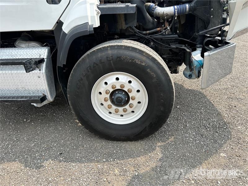 Freightliner 114SD 8x4 Tri/A Dump Truck Tipper trucks