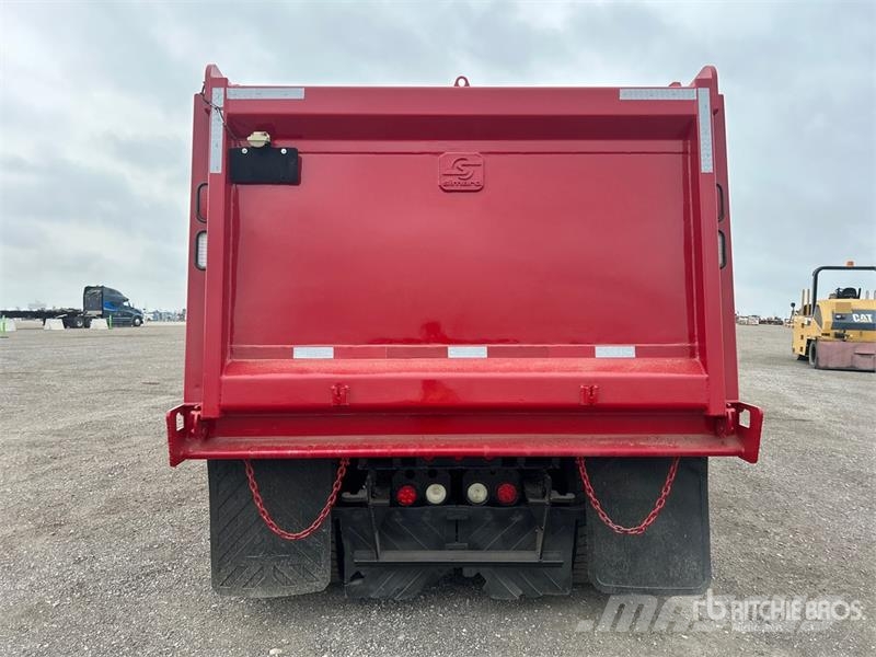 Freightliner 114SD 8x4 Twin-Steer T/A Dump Truck Tipper trucks