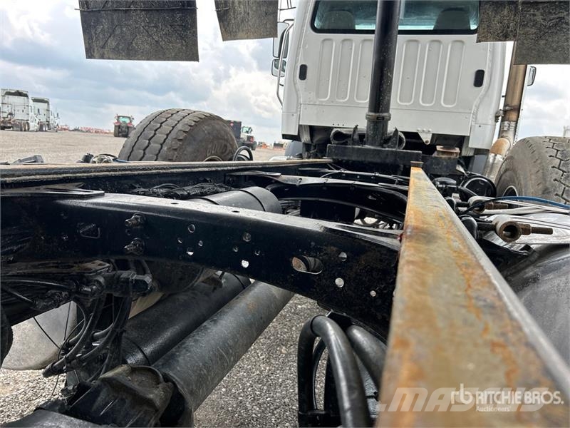 Freightliner 114SD 8x4 Tri/A Dump Truck Tipper trucks