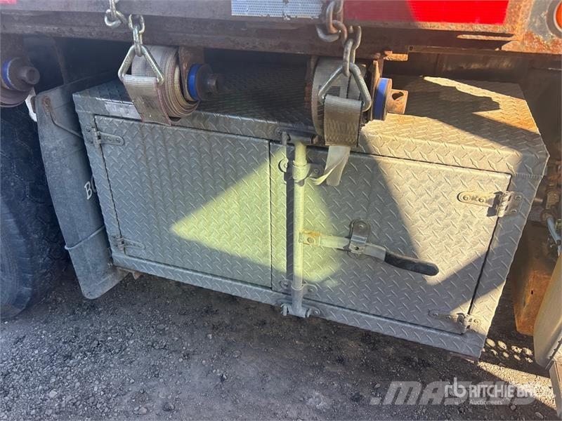 Freightliner 114SD 8x4 Flatbed Truck Kamioni sa otvorenim sandukom