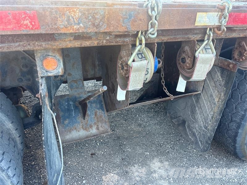 Freightliner 114SD 8x4 Flatbed Truck Kamioni sa otvorenim sandukom