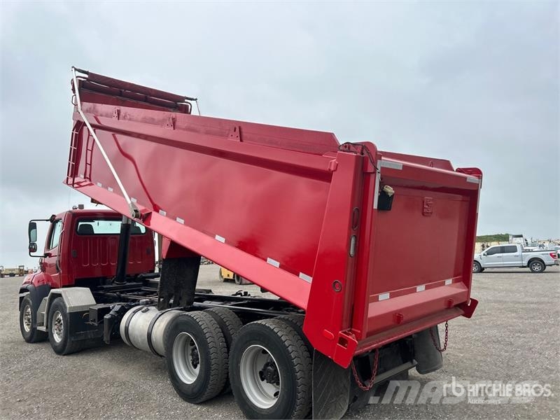 Freightliner 114SD 8x4 Twin-Steer T/A Dump Truck Tipper trucks