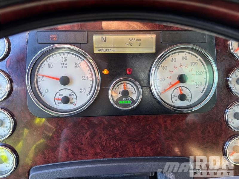 Freightliner 122SD 8x4 Tri/A Dump Truck Kipper