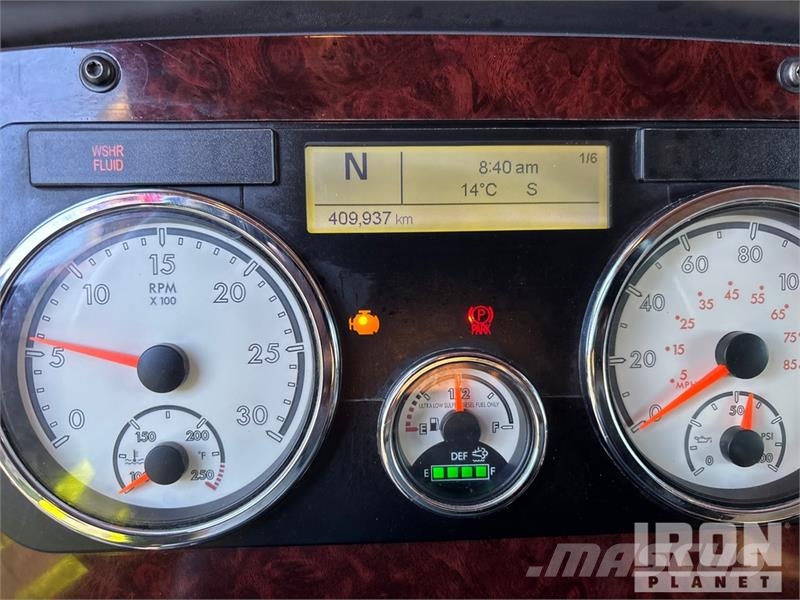 Freightliner 122SD 8x4 Tri/A Dump Truck Kipper