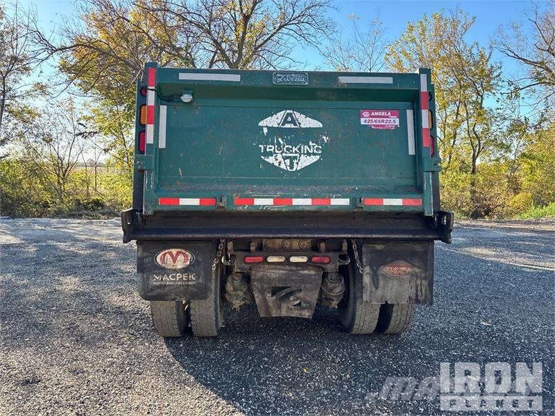 Freightliner 122SD 8x4 Tri/A Dump Truck Kipper