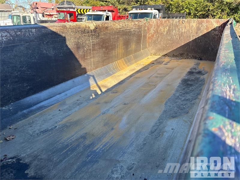 Freightliner 122SD 8x4 Tri/A Dump Truck Kipper