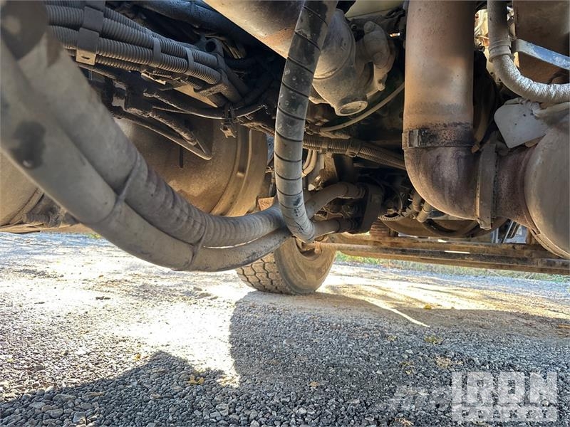 Freightliner 122SD 8x4 Tri/A Dump Truck Kipper