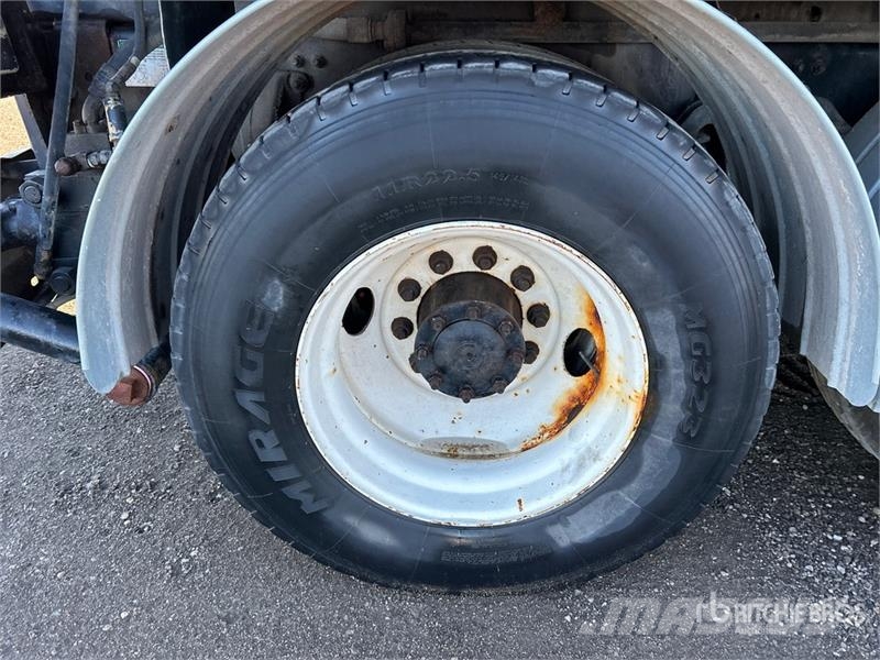Freightliner 2105 on Freightliner FL80 6x4 Sewer Cleaner Truck Kolkenzuigers