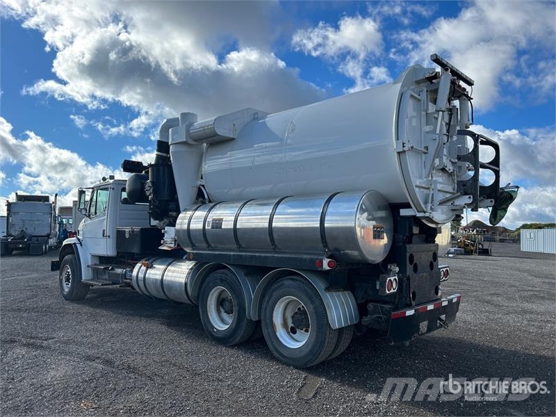 Freightliner 2105 on Freightliner FL80 6x4 Sewer Cleaner Truck Kolkenzuigers