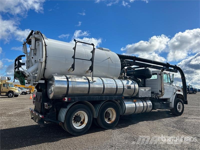 Freightliner 2105 on Freightliner FL80 6x4 Sewer Cleaner Truck Kolkenzuigers