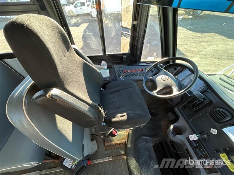 Freightliner 4x2 48-Seat School Bus Minibussit