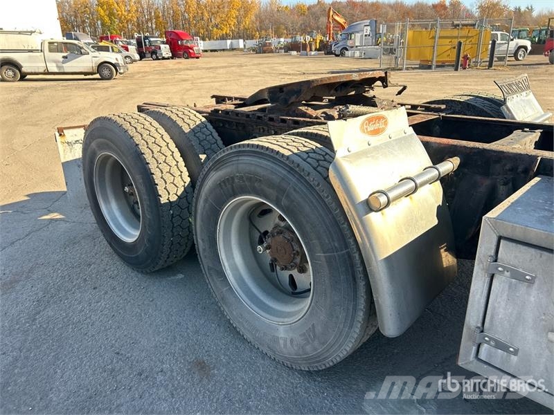 Freightliner Argosy وحدات الجر