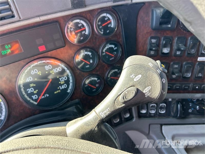Freightliner Argosy وحدات الجر