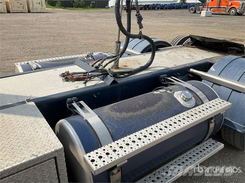 Freightliner Argosy Prime Movers