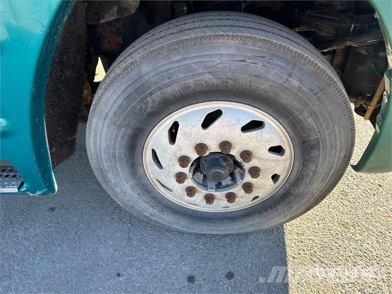 Freightliner Argosy وحدات الجر