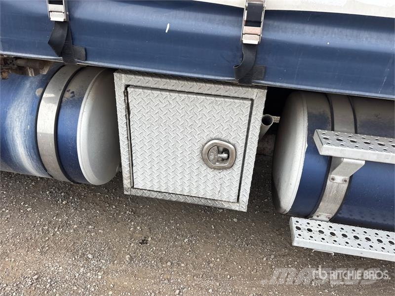 Freightliner Argosy Prime Movers