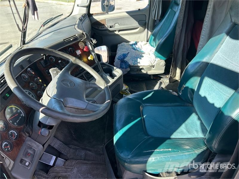 Freightliner Argosy وحدات الجر