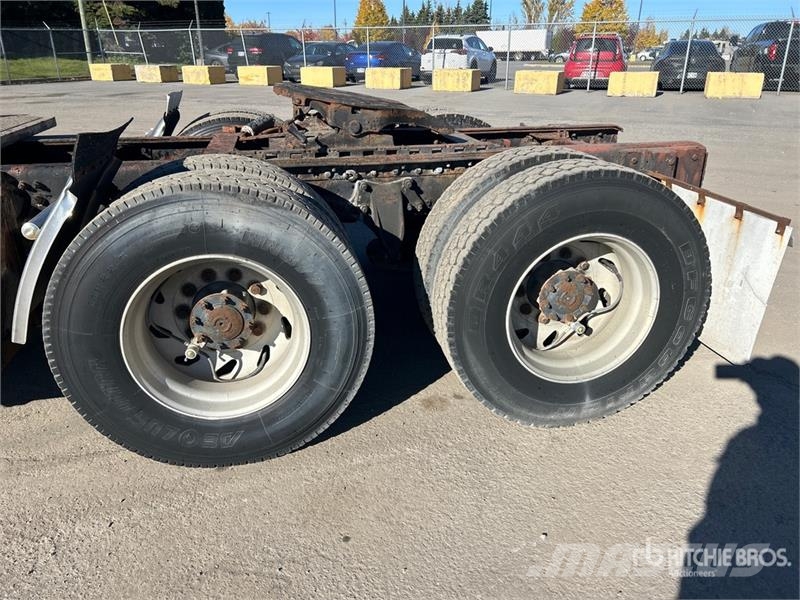 Freightliner Argosy وحدات الجر
