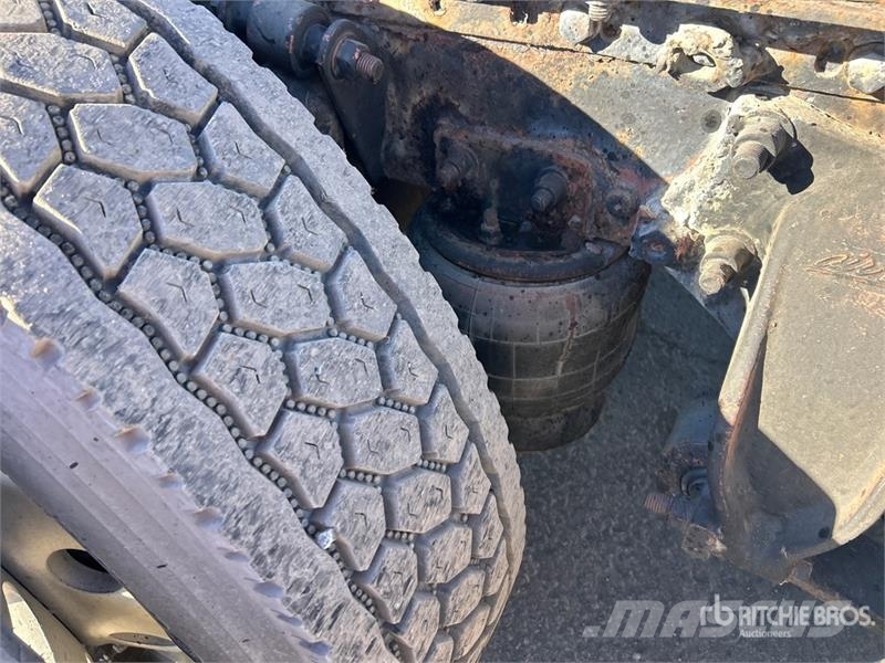 Freightliner Argosy وحدات الجر