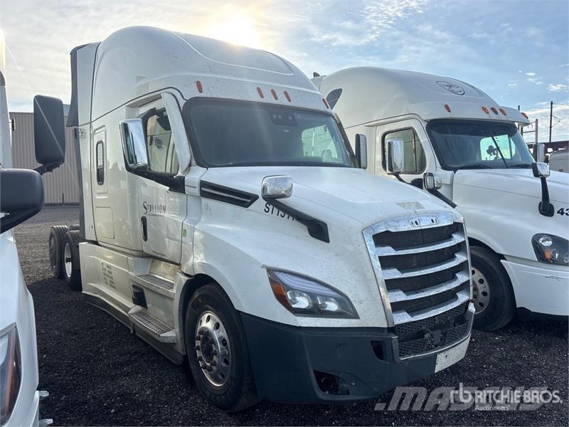 Freightliner Cascadia 126 6x4 T/A Sleeper Truck Tractor 曳引機組件
