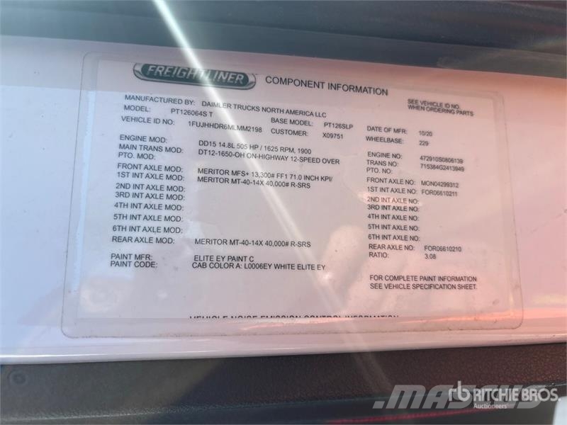 Freightliner Cascadia 126 6x4 T/A Sleeper Truck Tractor Седельные тягачи