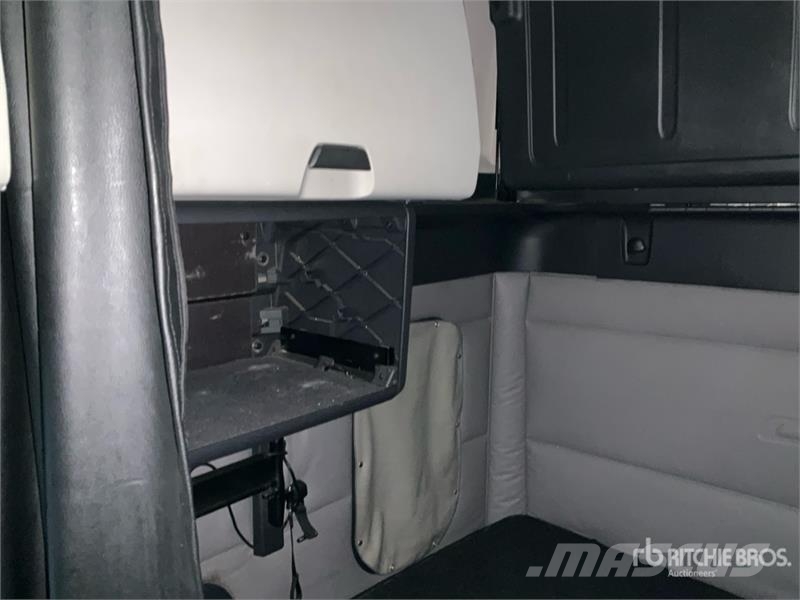 Freightliner Cascadia 126 Truck Tractor Units