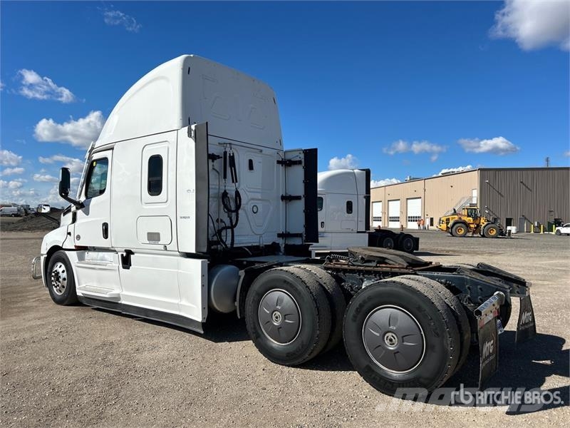 Freightliner Cascadia 126 وحدات الجر