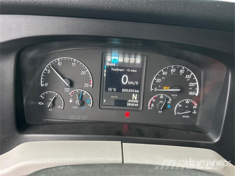 Freightliner Cascadia 126 Truck Tractor Units