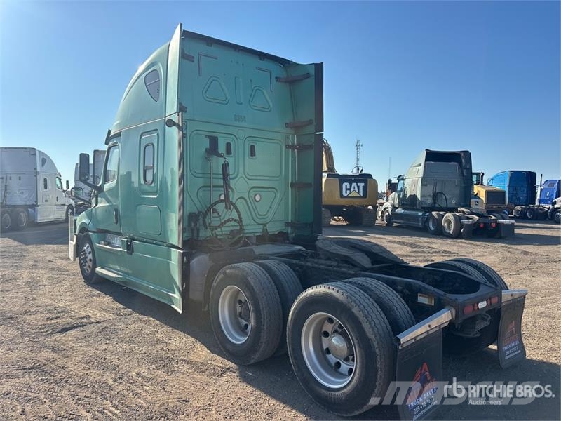 Freightliner Cascadia 126 6x4 T/A Sleeper Truck Tractor Truck Tractor Units