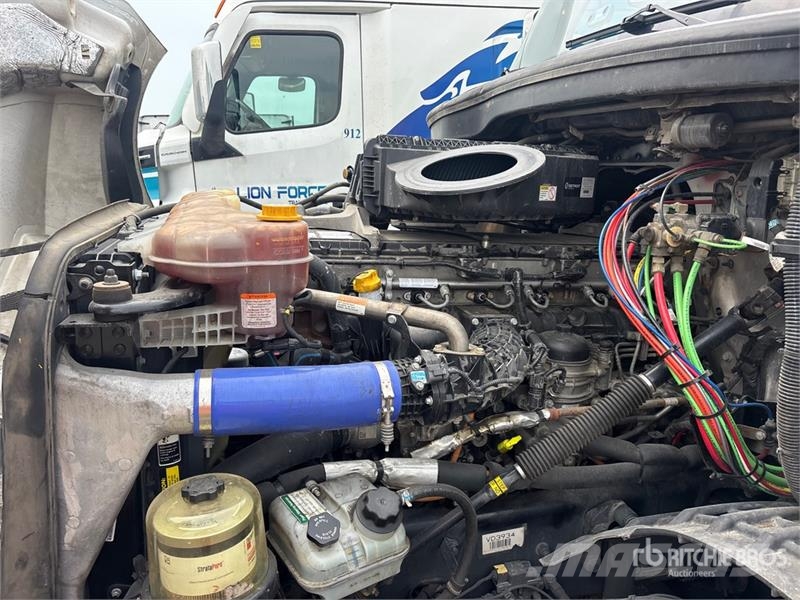 Freightliner Cascadia 126 Naudoti vilkikai