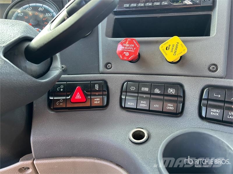 Freightliner Cascadia 125 Седельные тягачи