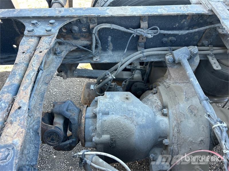 Freightliner Cascadia 126 6x4 T/A Sleeper Truck Tractor Sattelzugmaschinen