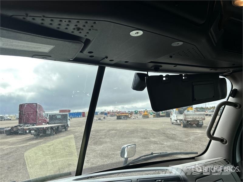 Freightliner Cascadia 113 Trekkers