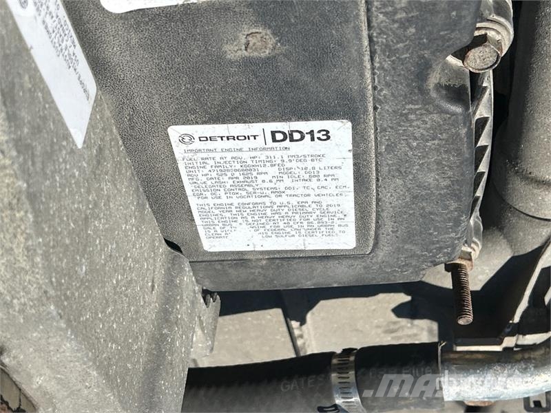 Freightliner Cascadia 126 Tractor Units