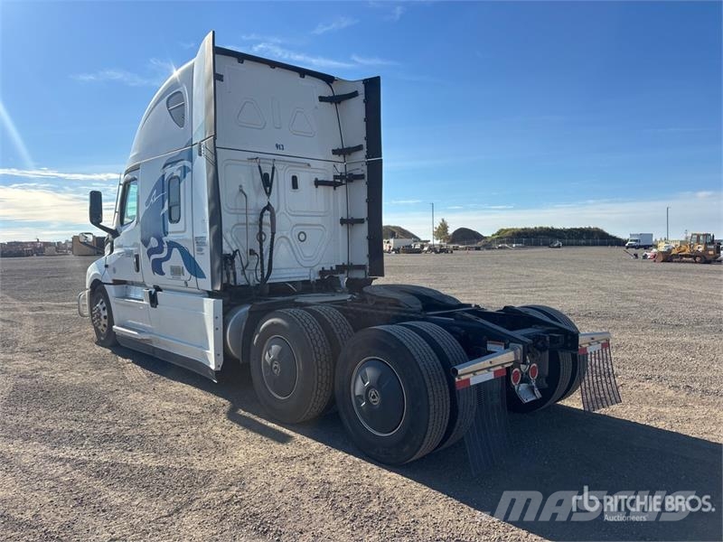Freightliner Cascadia 126 Тягачі