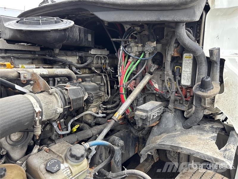 Freightliner Cascadia 125 6x4 T/A Sleeper Truck Tractor Prime Movers